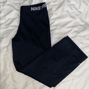 Nike pro capri leggings